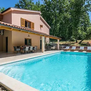 Villa Tila Comfortable Holiday, Pazin